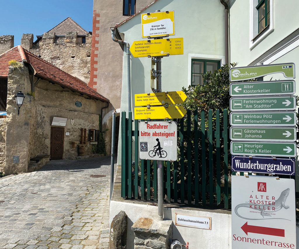 Dürnstein Wachau Empfehlung Wegweiser Ruine
