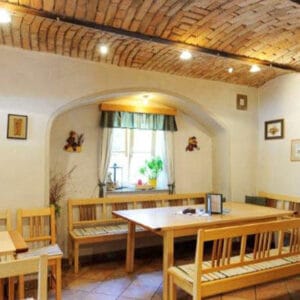 Heurigen Heuriger Stöger Dürnstein Wachau Essen Garten Wein Jause