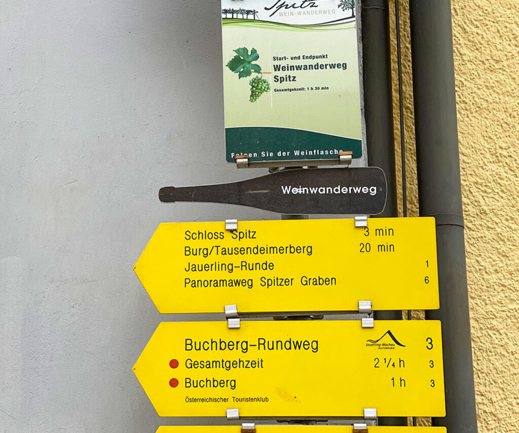 weinwanderweg_spitz_wegweiser_wachau