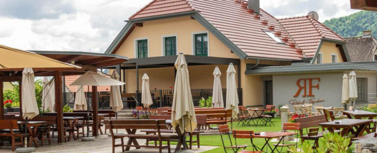 Weingut_Heuriger_Rehrl_Fischer_Wachau_Top_Kinderspielplatz_Jause_Essen_Wein_Vinea_Wachau