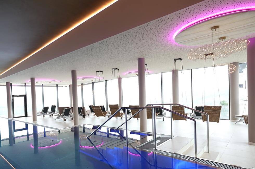 urlaub_wachau_familie_genuss_infinity_pool_hotel_schachner_wachau_empfehlung